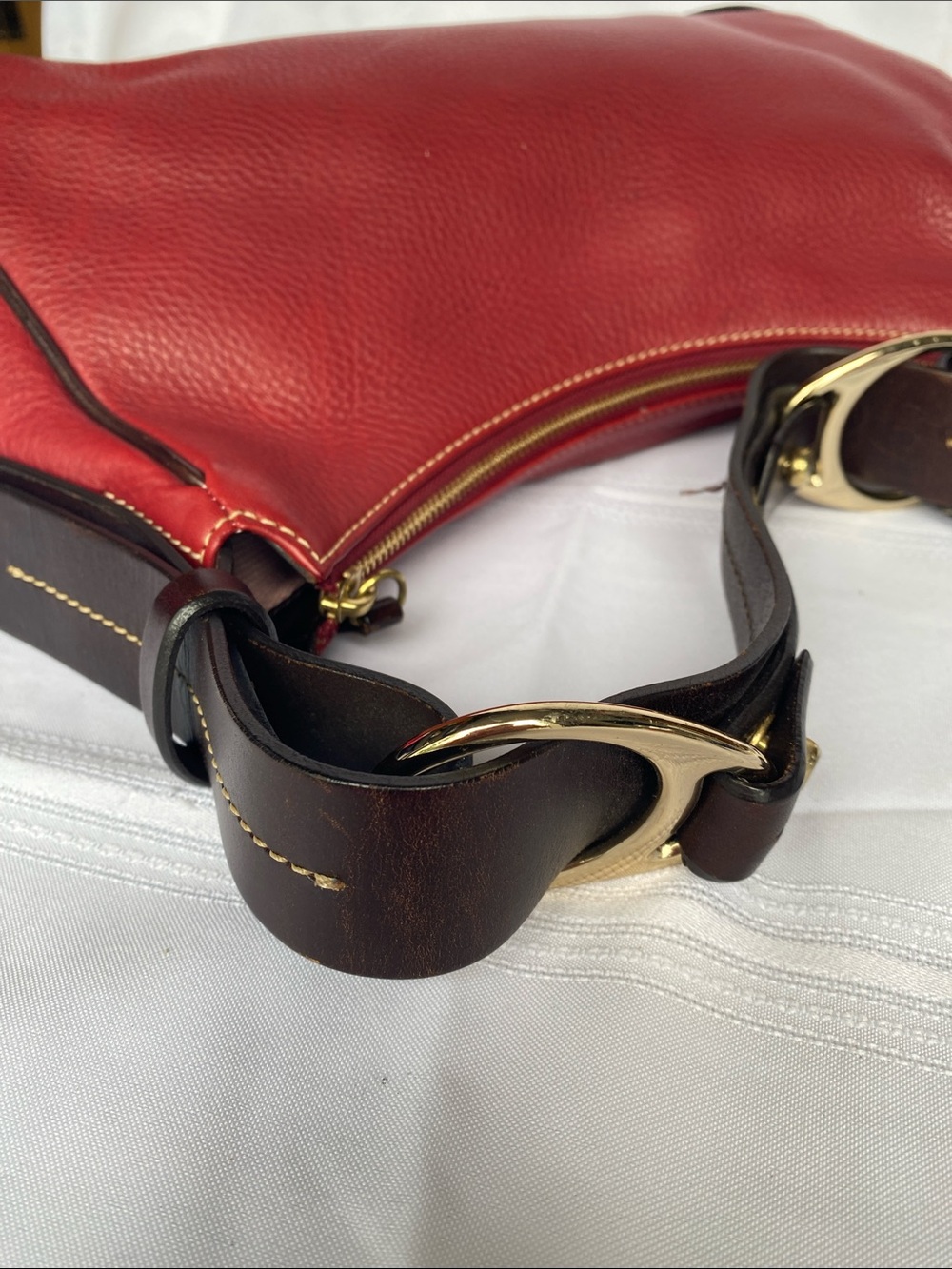 Dooney & Bourke Shoulder Bag Red Leather Hobo Gold Hardware - Picture 6 of 8